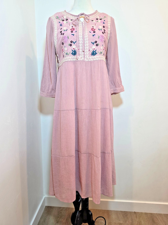 orange creek Dresses & Skirts - Orange Creek  Embroidered Maxi Dress Small Pink Boho